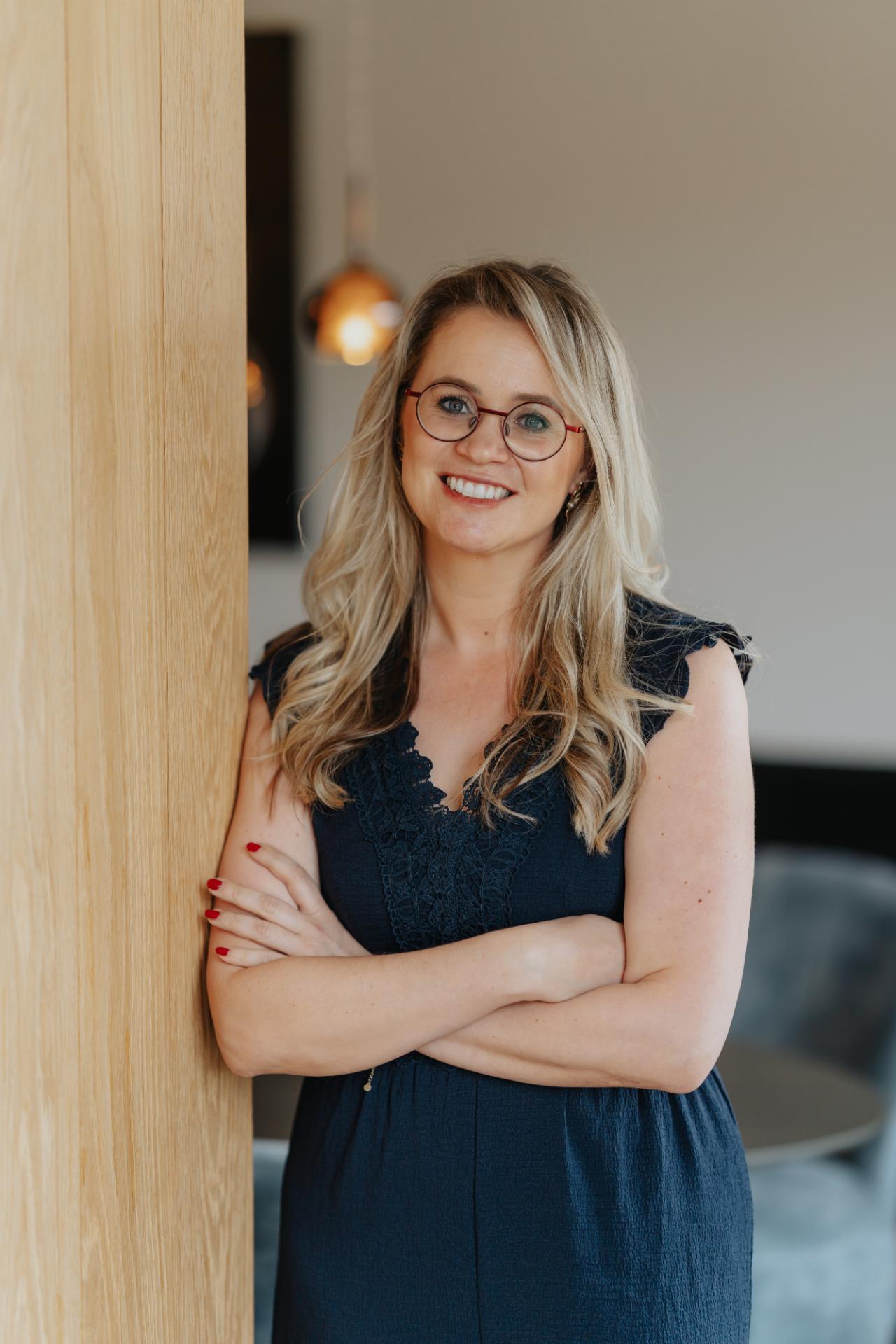 Larissa Claes Paralegal Ingentia